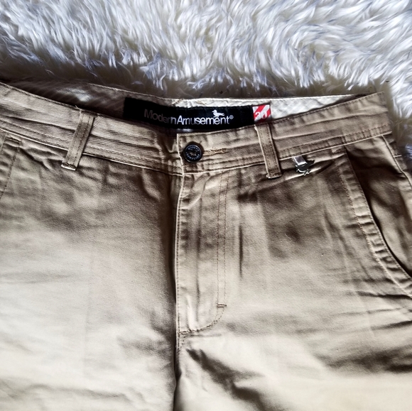 Modern Amusement skater shorts - Picture 1 of 3